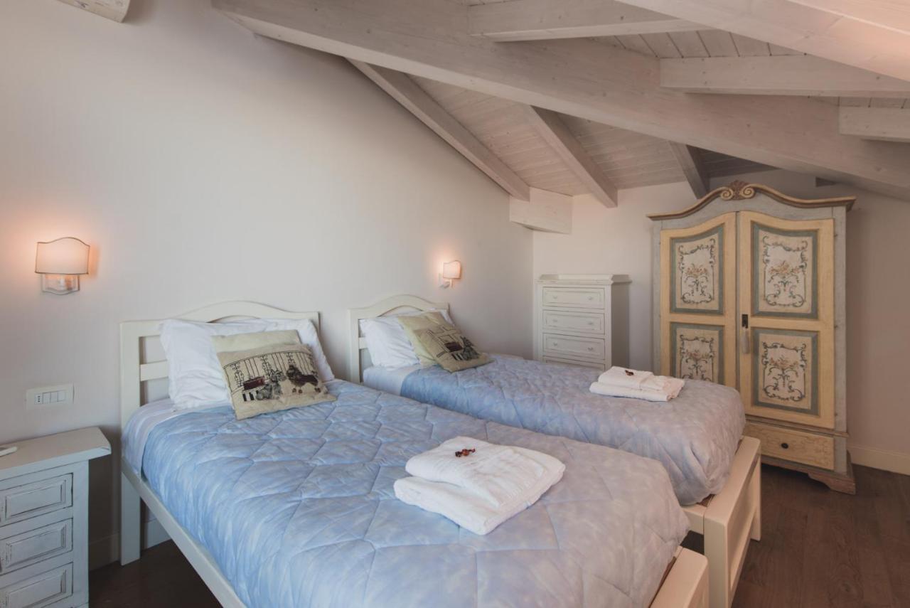 Villa Lilla Sulla Spiaggia Di San Vincenzo Luxury Exterior photo